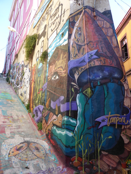 Chile Valparaiso Alley